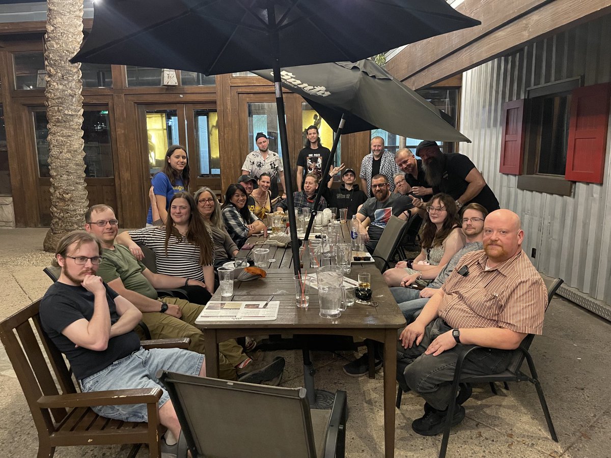 DarceyNetwork's tweet photo. Popped up in memories. Great peeps and discussions around this table! https://t.co/DeLBLRluLN