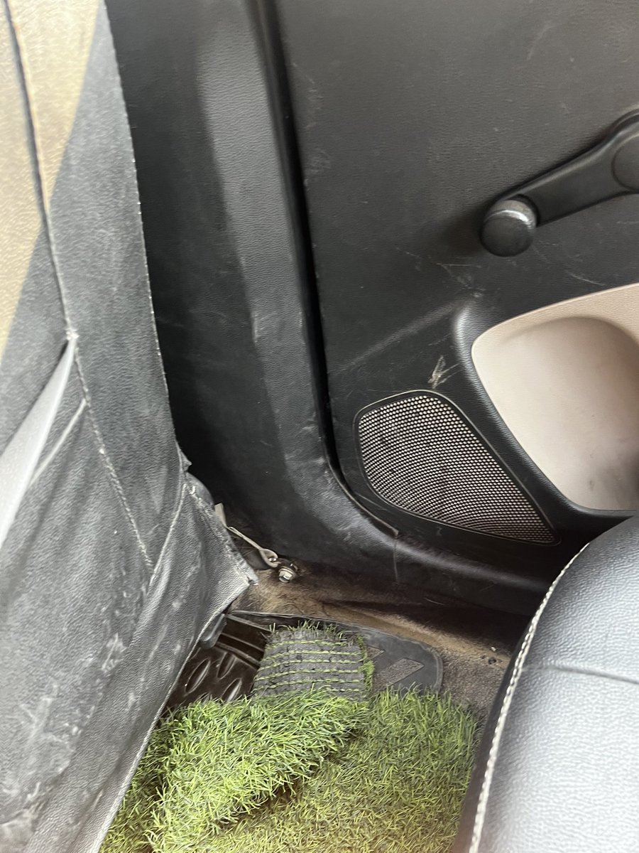 sid_is_right's tweet photo. @Uber_India @Uber_Support @Uber thnx for the lovely ride #dirtycabs #uber https://t.co/JitLDHUVId