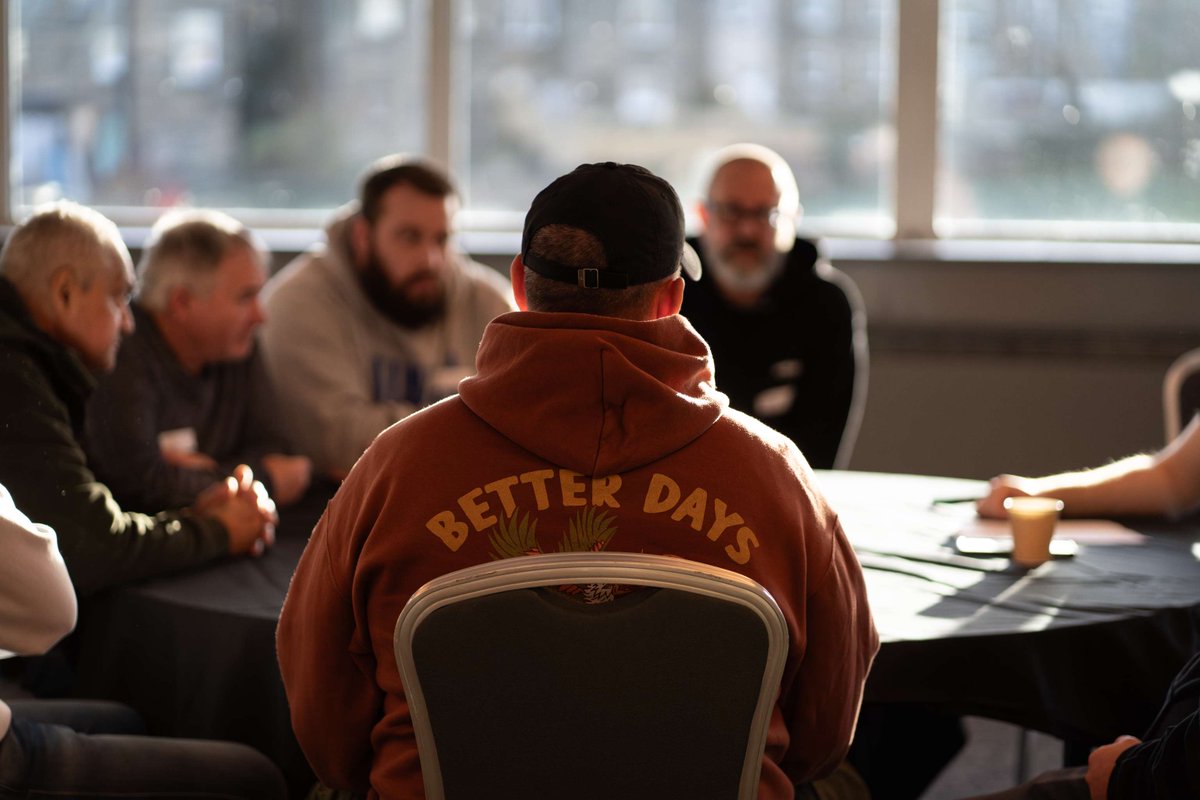 SAMHtweets's tweet photo. Over 70 men graduated from The Changing Room in November! 👏⚽

Since 2018, over 700 men have participated in The Changing Room to tackle mental health.

Thank you to our partners @MovemberUK and @SPFLTrust, our partner clubs, and all of our supporters for making this possible 🧡 https://t.co/1eM9BorHao