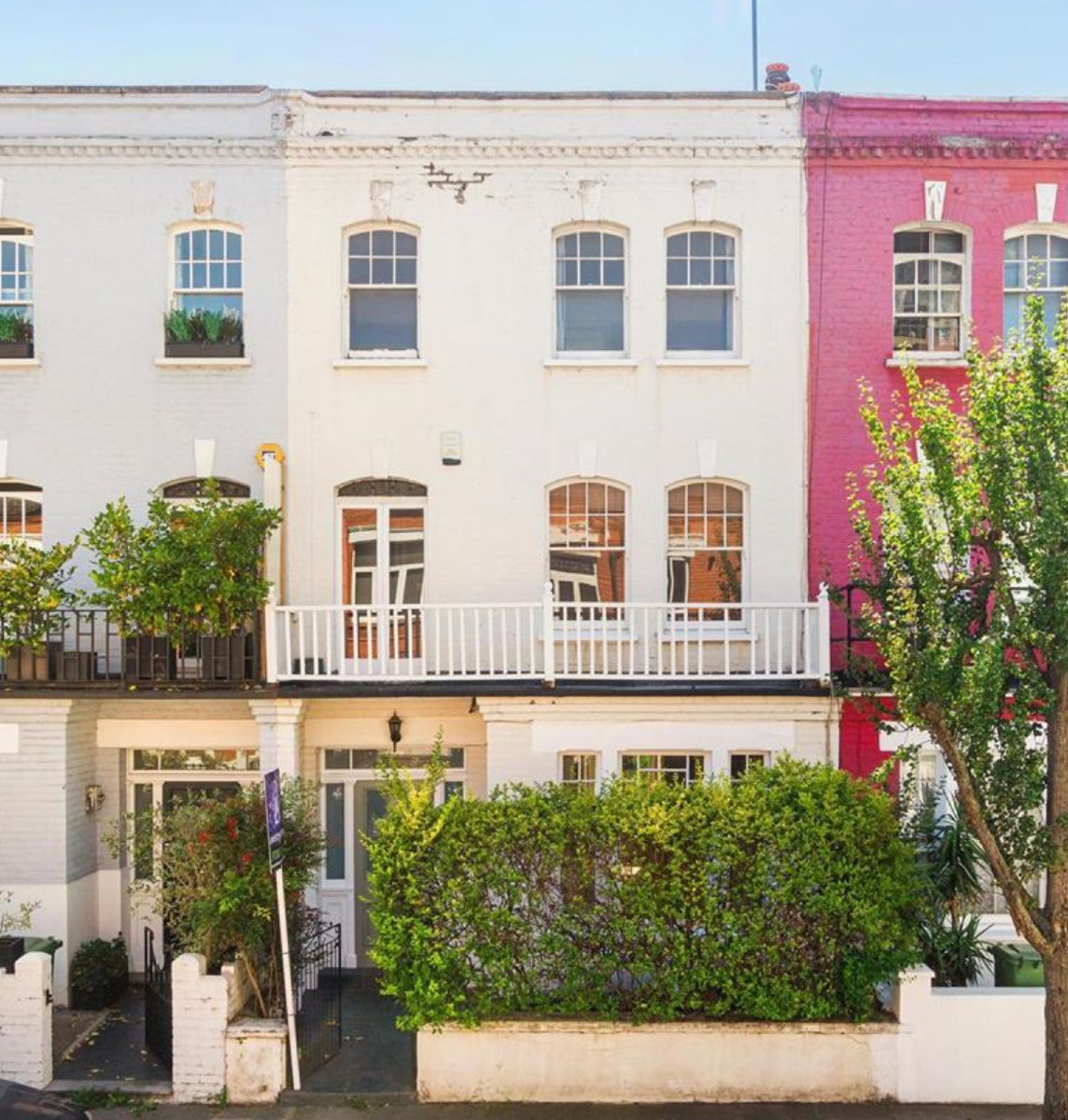 LawsonRutter's tweet photo. Ready and waiting for it's latest new owners, it's another completion day here for this elegant five bedroom house just moments from Barons Court tube 🎉 https://t.co/ly0Nqy7xWx