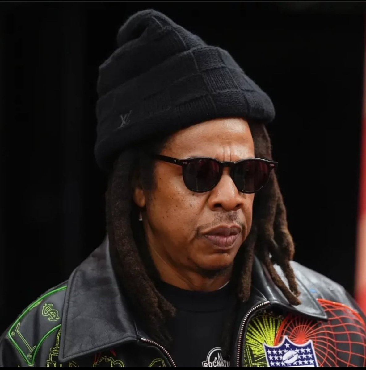 UKWELITIMES's tweet image. Umuraperi #Jay_Z yateye utwatsi abamujyanye mu nkiko bamushinja kuba yarafashe #UMWANA ku ngufu mu 2000, we avuga ko abo bishakira #Amafaranga.

✍️ @NiyigenaXander