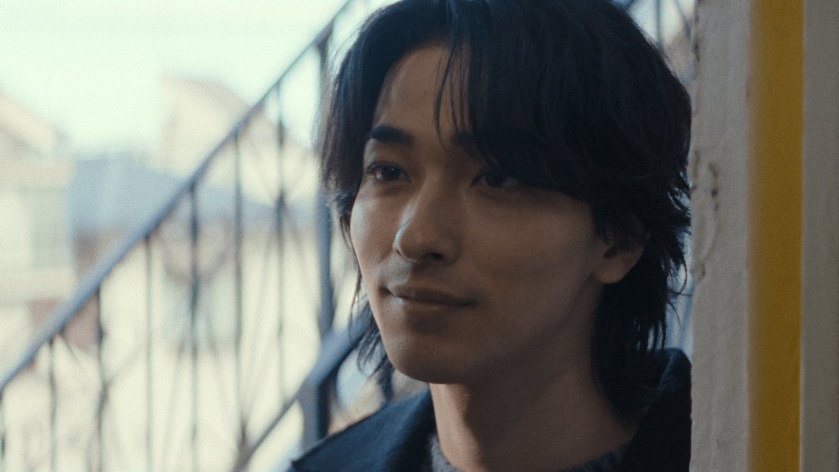 cinemalife_web's tweet photo. 『わかっていても the shapes of love』
📺第1話～第3話 今夜21時配信開始
漣（横浜流星）との出会いで美大助手・美羽（南沙良）の凪のような日々が動き出す――

▶ https://t.co/3q5DgKymie

#わかっていても
#横浜流星 #南沙良 https://t.co/Rp9ypjuWI3