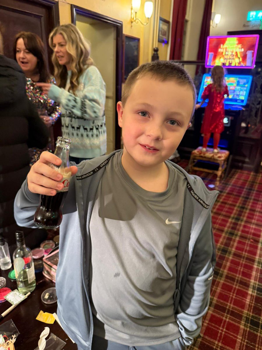 Chloe Barton tweet media