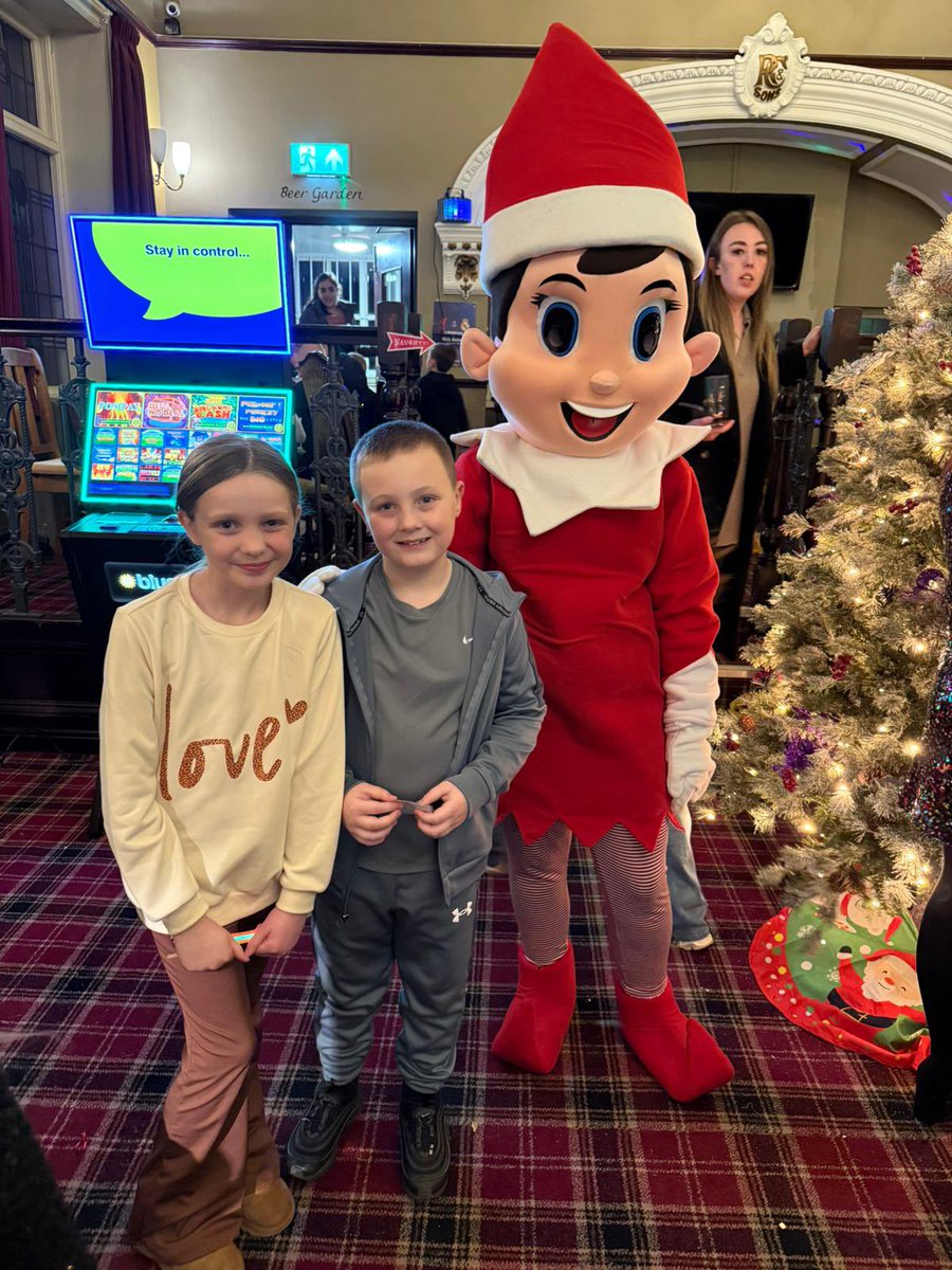 Chloe Barton tweet media