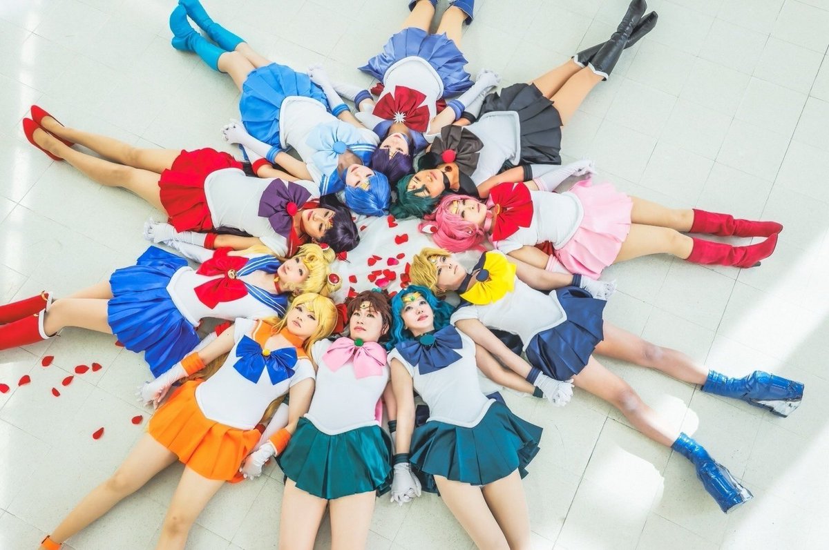59junchan's tweet photo. 【Cosplay】
美少女戦士セーラームーン
セーラームーン

10戦士で寝転がって円になってるやつしました໒꒰ྀི∩˃ ᵕ ˂∩꒱ྀི১
(衣装は違いますが💦)

メンバーはリプ欄にて❁⃘*.ﾟ

#junchancos #セラムンコスプレ部 https://t.co/aehhdnElSm