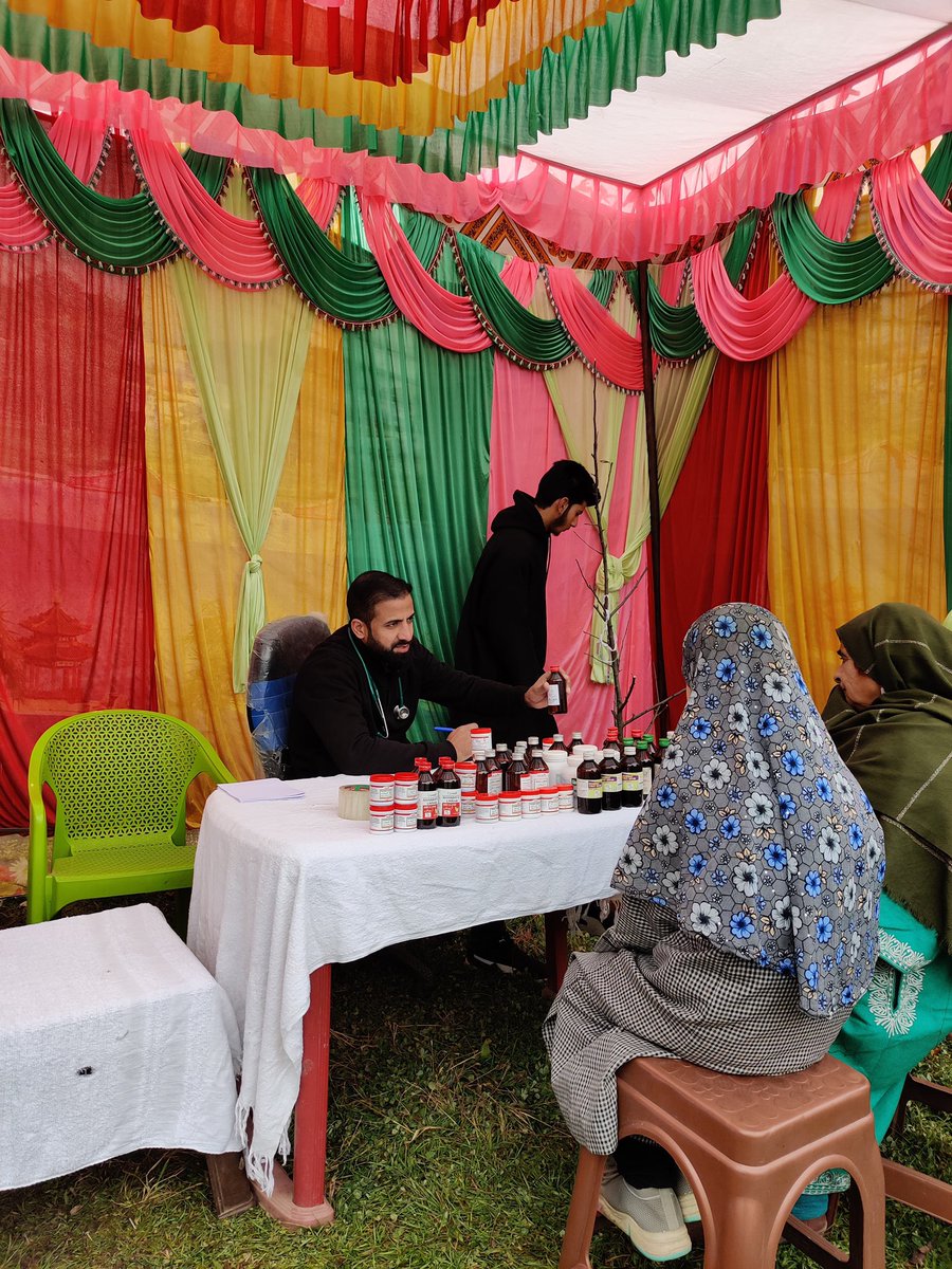 WTKFoundation's tweet photo. We The Kashmir Foundation, organized a free medical camp in Shangus, Anantnag, a remote area with minimal healthcare facilities. Doctors provided consultations, check-ups, and medications, addressing urgent health needs and improving healthcare access for underserved residents. https://t.co/QR2kSjHahd