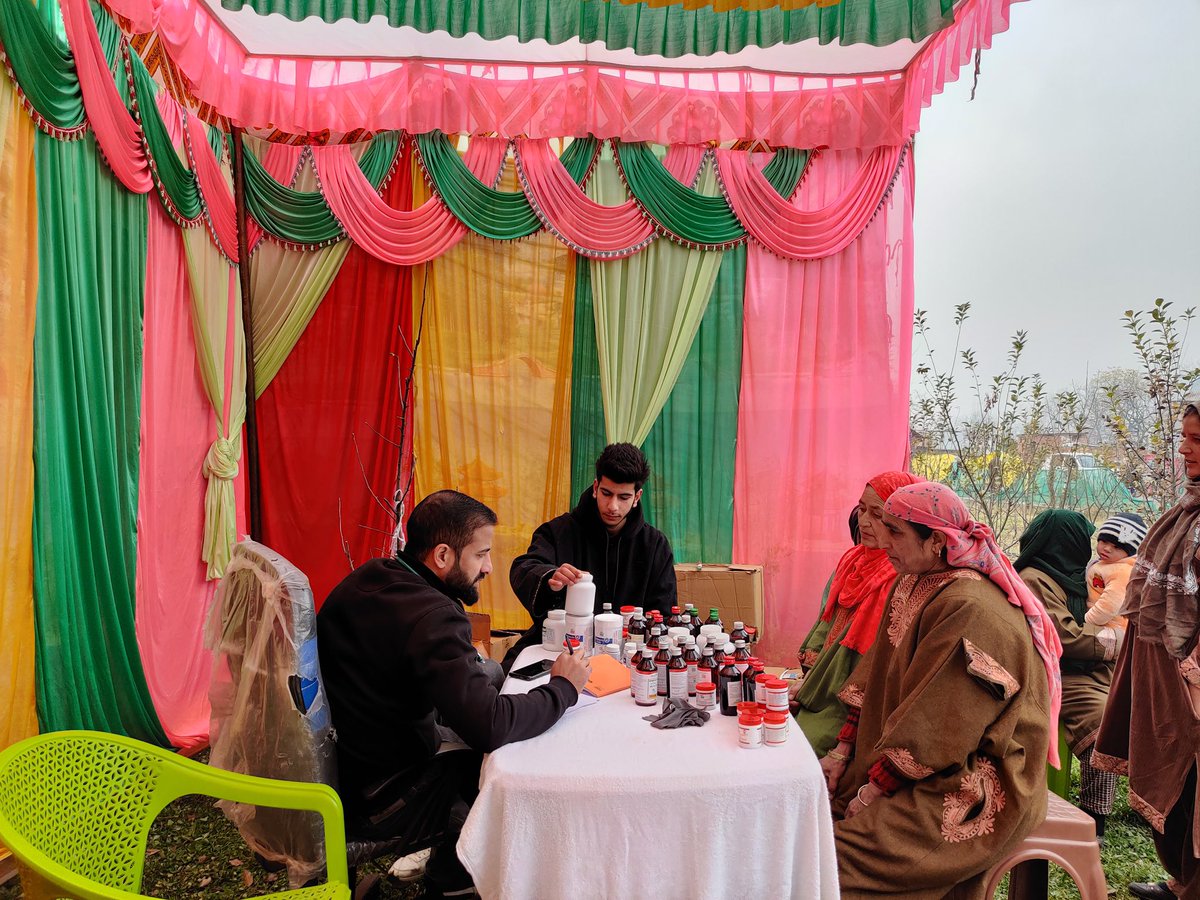 WTKFoundation's tweet photo. We The Kashmir Foundation, organized a free medical camp in Shangus, Anantnag, a remote area with minimal healthcare facilities. Doctors provided consultations, check-ups, and medications, addressing urgent health needs and improving healthcare access for underserved residents. https://t.co/QR2kSjHahd