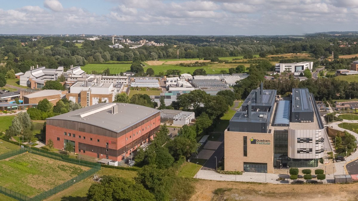 Earlham Institute (@earlhaminst) on Twitter photo 💻 Thanks to significant investment from <a href="/BBSRC/">Biotechnology and Biological Sciences Research</a>, a new state-of-the-art #DataCentre is set to bolster UK #bioscience capability, delivering high-density computing power to support future advancements across the Norwich Bioscience Institutes. 🧬🌱🦠
➡️earlham.ac.uk/news/new-data-… 💻 Thanks to significant investment from <a href="/BBSRC/">Biotechnology and Biological Sciences Research</a>, a new state-of-the-art #DataCentre is set to bolster UK #bioscience capability, delivering high-density computing power to support future advancements across the Norwich Bioscience Institutes. 🧬🌱🦠
➡️earlham.ac.uk/news/new-data-…
