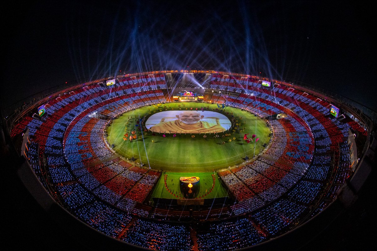 KadamPrajapati's tweet photo. કાર્યકર સુવર્ણ મહોત્સવ
#KaryakarSuvarnaMahotsav
Narendra Modi Stadium 🏟️, Ahemdabad, Gujarat, India
#KSM50 #BAPS Dec 7, 2024 https://t.co/V390Ns0Z1i