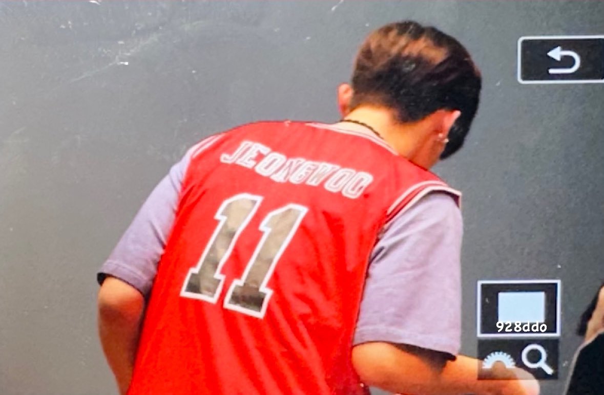 formainvocals's tweet photo. #박정우: 🏒 99   🏈 10  🏀 11   ⚾️ 21 https://t.co/cELPZqBlox