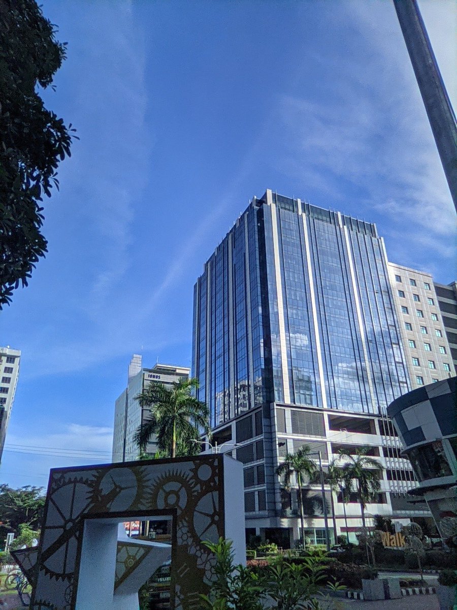 itsraymartbtw's tweet photo. Pag uli gyud nimo mas worse, maglakaw ragud kay malakaw ra. Unya kay ituyok man ka. Unsaon naman ni? Mao to ga google map nalang kay pwede ra walking imonggamiton. Ty Lord. Naka uli ragyud. HAHAH https://t.co/jE12eJ9t9F