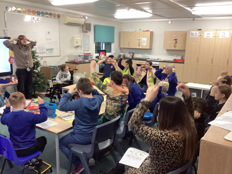 StMacclesfield's tweet photo. Park Lane school and ourselves have been working together to promote integration between mainstream and special schools. We have been to visit their wonderful school and we welcomed them to our nativity performance recently. The children were all brilliant. https://t.co/2mokJpHyZs