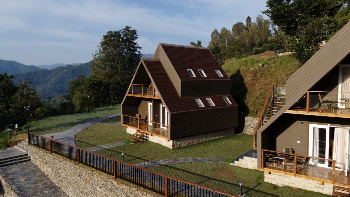 GoHimachal_'s tweet photo. 10. Samsara Luxury Cottages &amp; Spa (Chail) with heated pool https://t.co/CSqbaTbftB