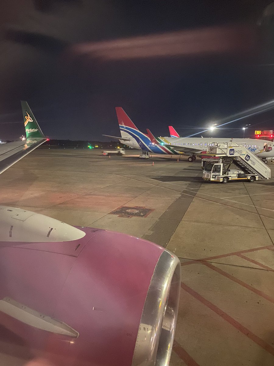 ChefBridgeCakes's tweet photo. @FlySafair #CustomerExperience #FlyWithFlySafair #FlySafairCares 
FlySaFair has the most amazing staff, with my flights departing and arriving on time Everytime. I highly recommend this airline. https://t.co/g9tskfjQAU