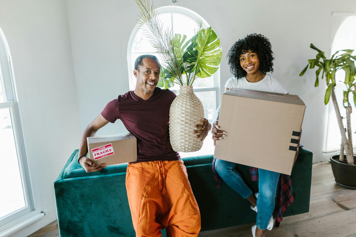 WyardsRemovals's tweet photo. Going for a DIY move? 

We offer a range of packing products, such as moving boxes and bubble wrap to help you ensure that your move goes as smoothly as possible. Browse our full range online -https://t.co/oenslCAErT https://t.co/sOIvqny36l