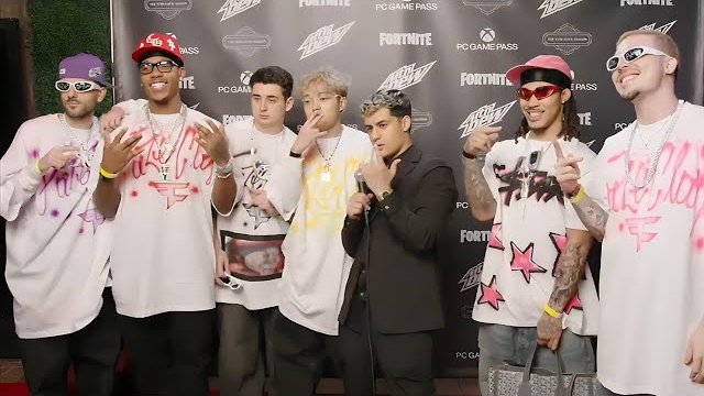 Watch RageUpdates (fb?)'s leaked NSFW photo on TwXstars