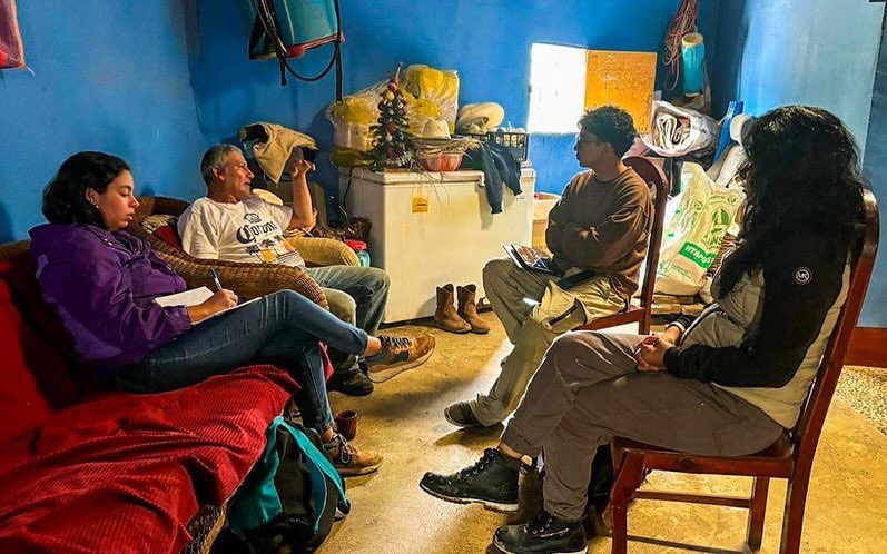 CChiviricuarta's tweet photo. Estos espacios de diálogo permitieron reflexionar en comunidad sobre los problemas socioambientales, como la minería, la deforestación y la contaminación del agua. https://t.co/XBDqKFChnI