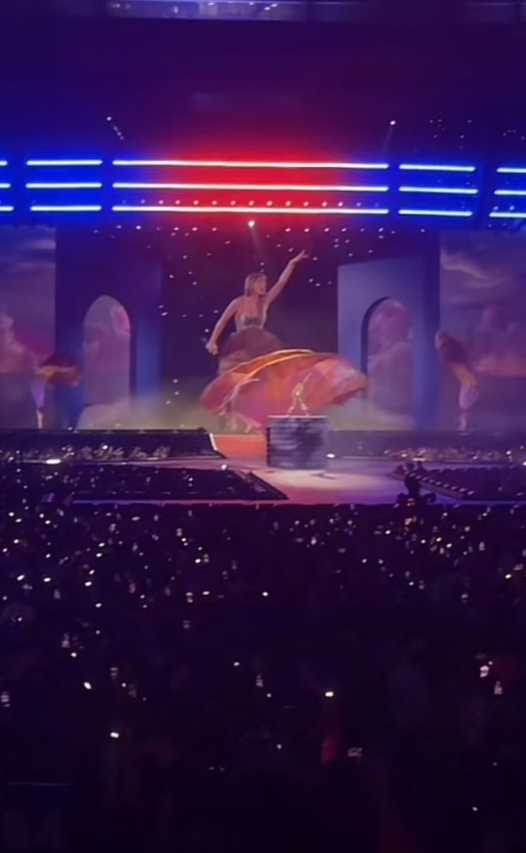 The Tour of a Showgirl ❤️‍🔥 tweet media