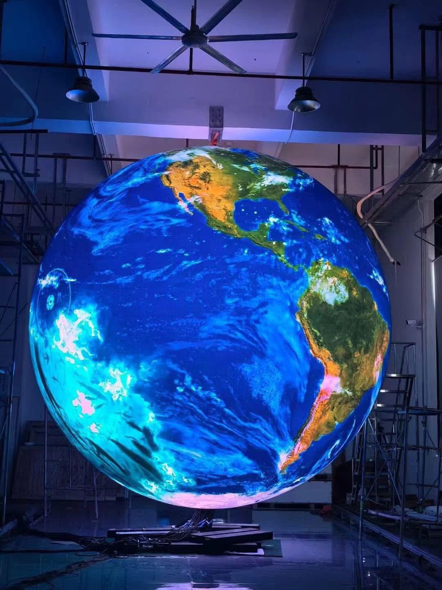 OneledYu156786's tweet image. Sphere LED screen customization services on diameters and resolutions.
🌏 Diameter 1m
📲whatsapp:+8618946452946
#pantallasdeled #pantallas #pantallasdeledgigantes #alquilerdepantallasled #painéisdeled #videowall #leddisplay #Oneledscreen #ONELEDINDOOR #novastar #sphereled