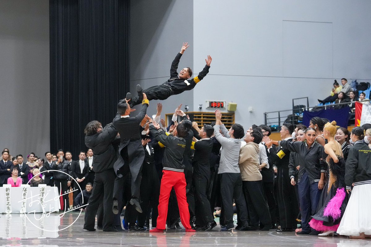 全日本学生競技ダンス選手権大会
【チャチャチャ部優勝】

梶原 賢・幕田 琴美（電気通信大学・日本女子体育大学）

#冬全2024
#おどりびより