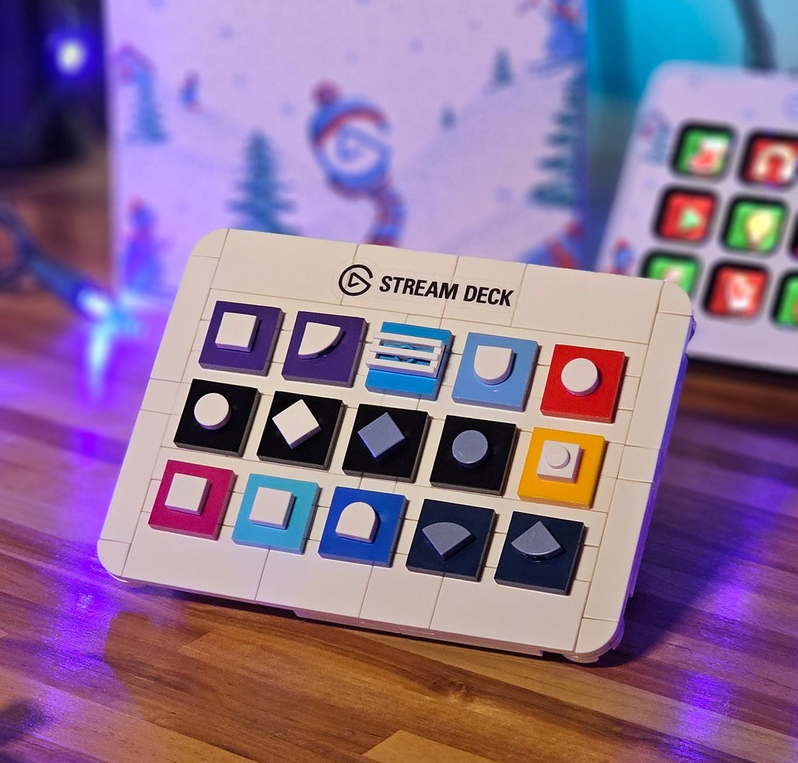 Santa came early! I am currently OBSESSED with my <a href="/elgato/">Elgato</a> holiday gift! I love builds like this 😍 #ElgatoPartner