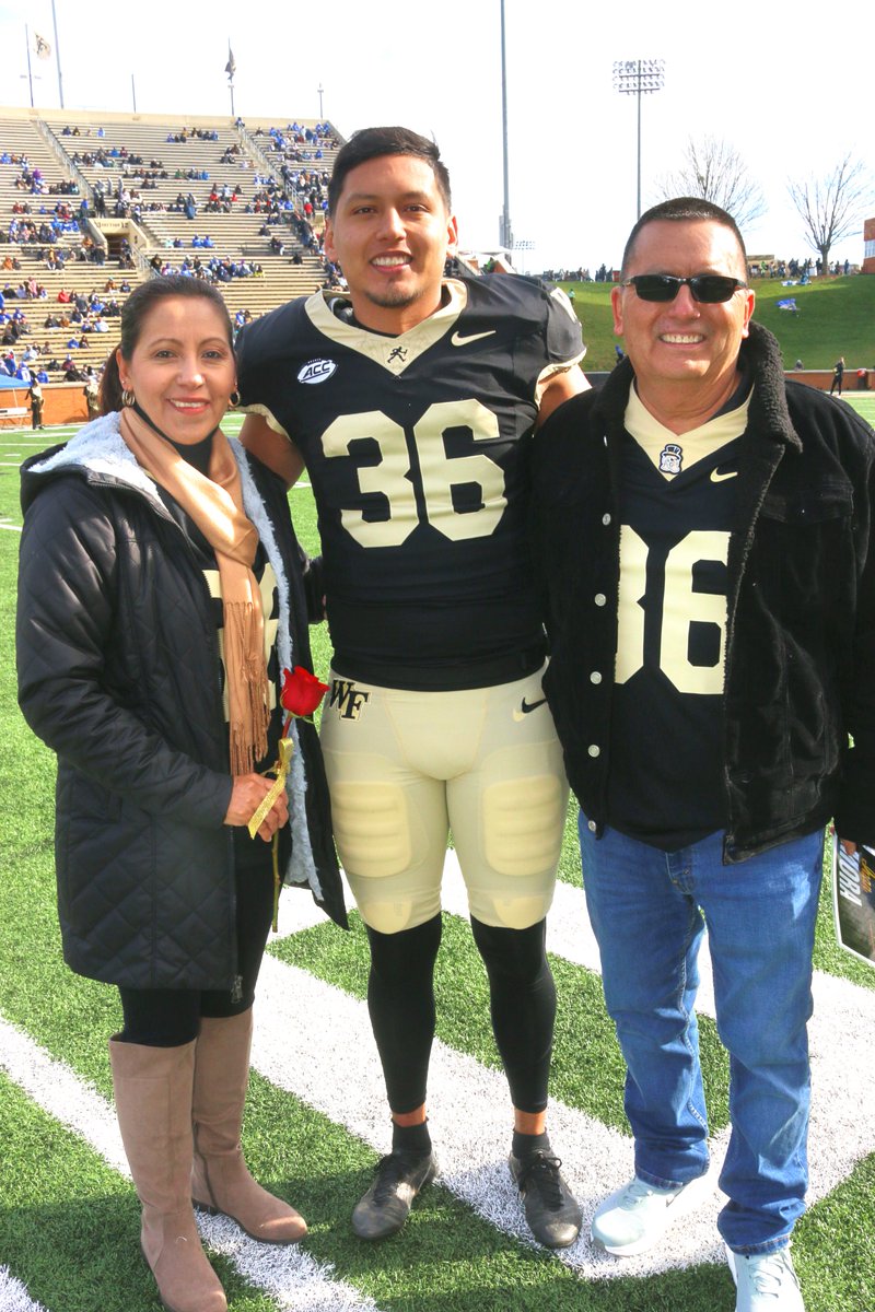 DeanShore1's tweet photo. Wake Forest Football Class of 2024 Senior Day
11-30-24
#godeacs #wakefootball #wfufootball #accfootball #demondeacons https://t.co/0eBpymxV13