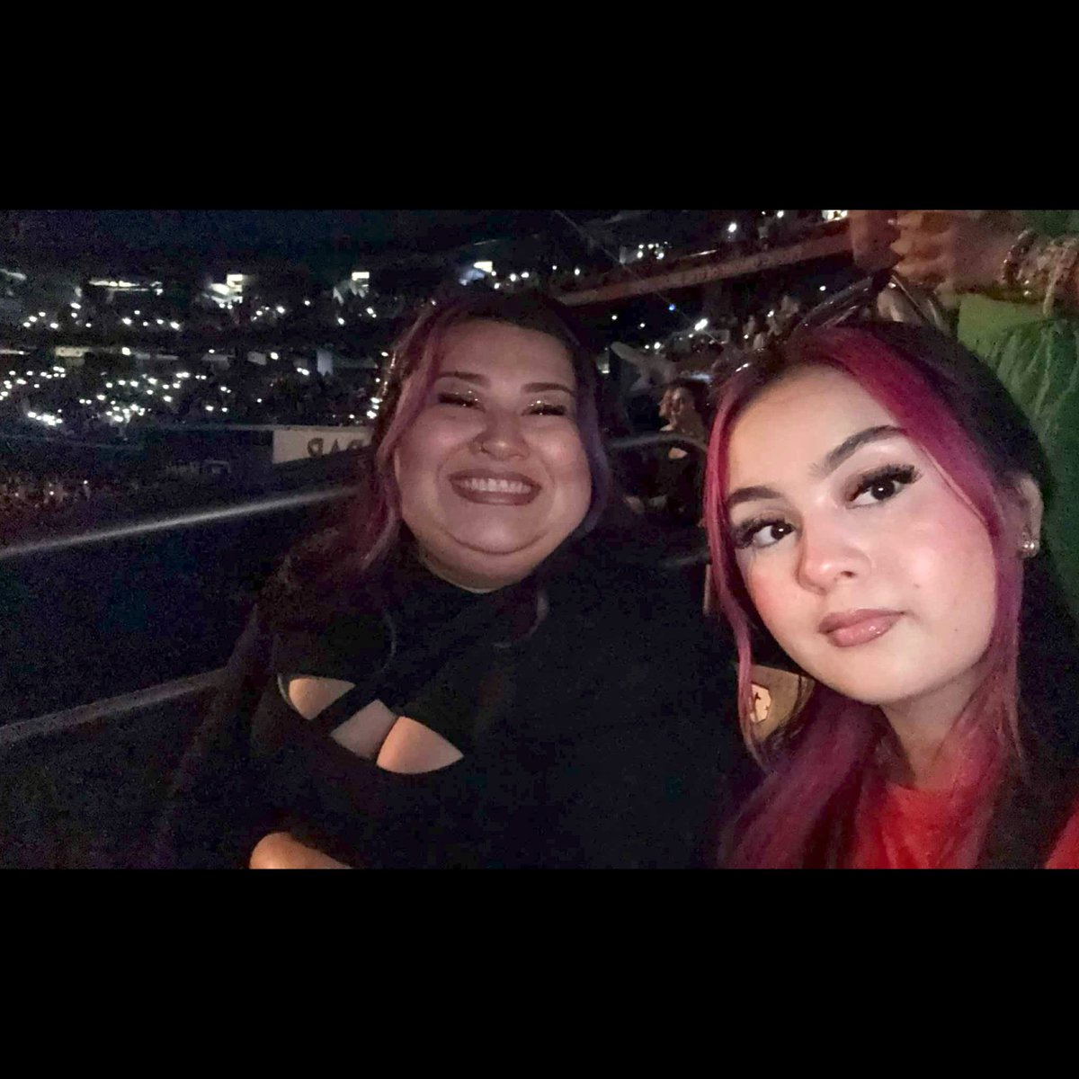 itati_104's tweet photo. #ThankYouTaylor !!! You made these two little girls’ dreams come true. Two night in a row. They sang, they danced and they cried together. Love going to concerts with my sister but this one was just different. Can’t wait to cry again later tonight. I love you! https://t.co/yLRweebdhV