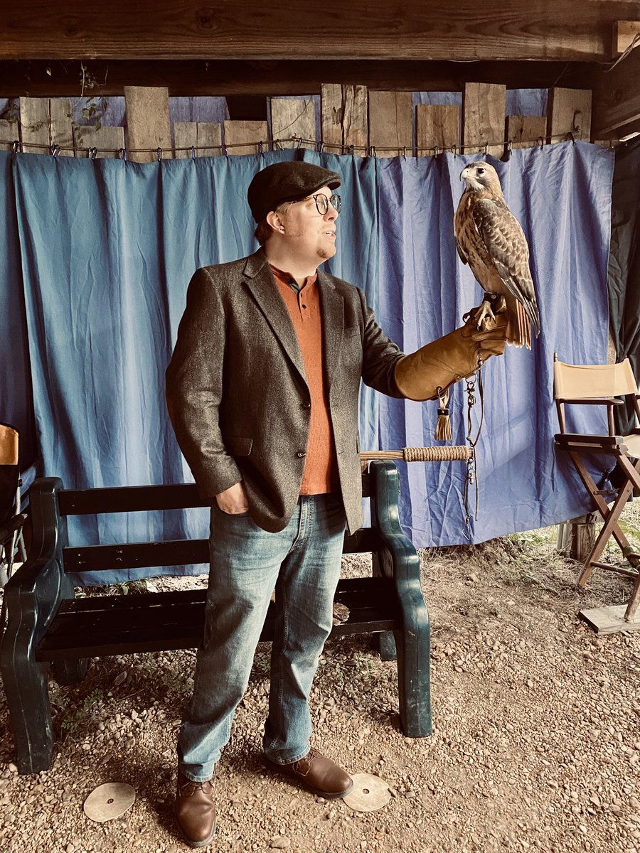Bathyorographer's tweet photo. Getting to hold Buster, the 22-year-old red-tailed hawk, at the Louisiana Renaissance Faire this weekend! Amazing! https://t.co/fj2xVbXs4m
