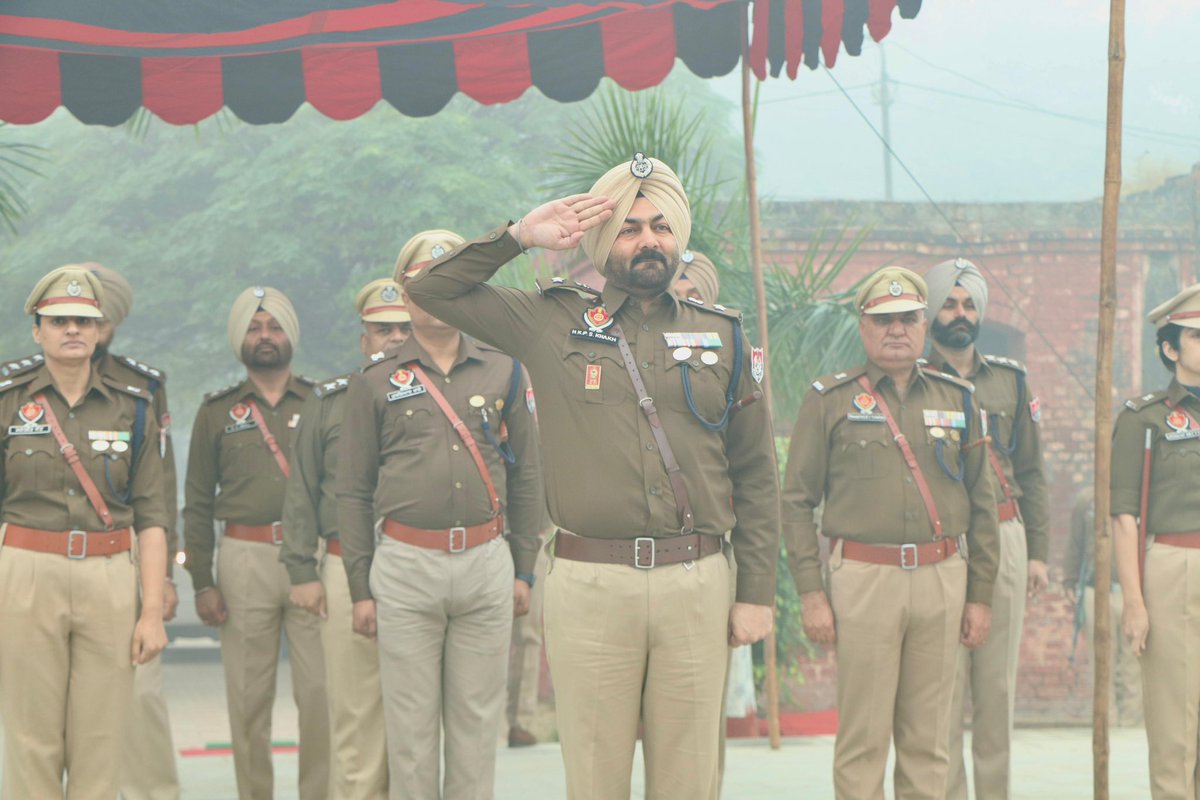 Jal_R_Police's tweet image. SSP Jalandhar Rural conducted a general parade today, focusing on training, discipline, and operational readiness to ensure effective policing and public safety. The event saw active participation from officers and staff across various ranks. #GeneralParade