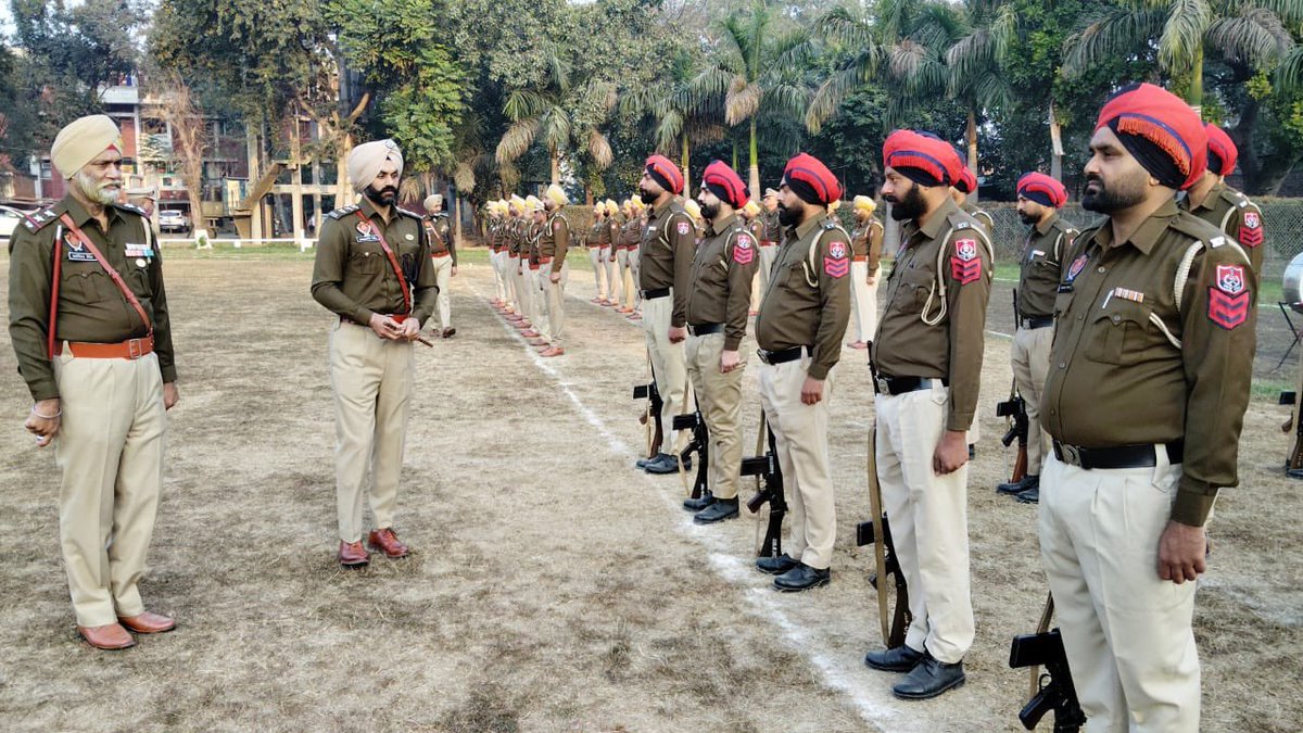 Jal_R_Police's tweet image. SSP Jalandhar Rural conducted a general parade today, focusing on training, discipline, and operational readiness to ensure effective policing and public safety. The event saw active participation from officers and staff across various ranks. #GeneralParade