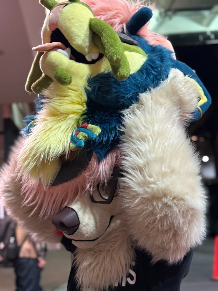 Rosepuppies's tweet photo. slaying the dragon 🗡️
-
🐉: @plantdogg 
📸: @fadedoggo https://t.co/RzrSIaLwPn