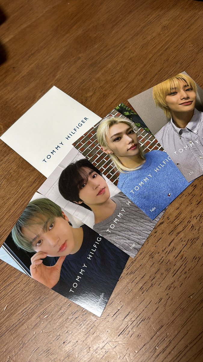 SarkiM1985's tweet photo. 【交換】Straykids トレカ Tommy Hilfiger トミー ヒルフィガー ラントレ

譲:チャンビン、ハン、フィリックス、アイエン セット

求:バンチャン、リノ、ヒョンジン、スンミン セット

セットで交換して下さる方優先
梅田、なんば、尼崎辺りでの手渡し交換＞郵送
よろしくお願いします！ https://t.co/UvMl0WicZm