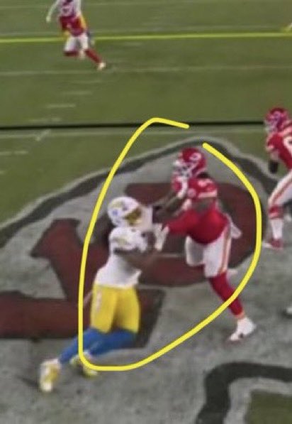 MLFootball's tweet photo. 🚨NEWS: #CHARGERS FANS SAY THERE WERE SCREWED OUT OF WINNING TONIGHTS GAME BY THE REFS…

MULTIPLE PLAYS ON THE #CHIEFS GAME-WINNING DRIVE, THE REFS DID NOT CALL OBVIOUS HOLDING CALLS ON THE KC O-LINE.

😳 https://t.co/CDY21Ke8Cn