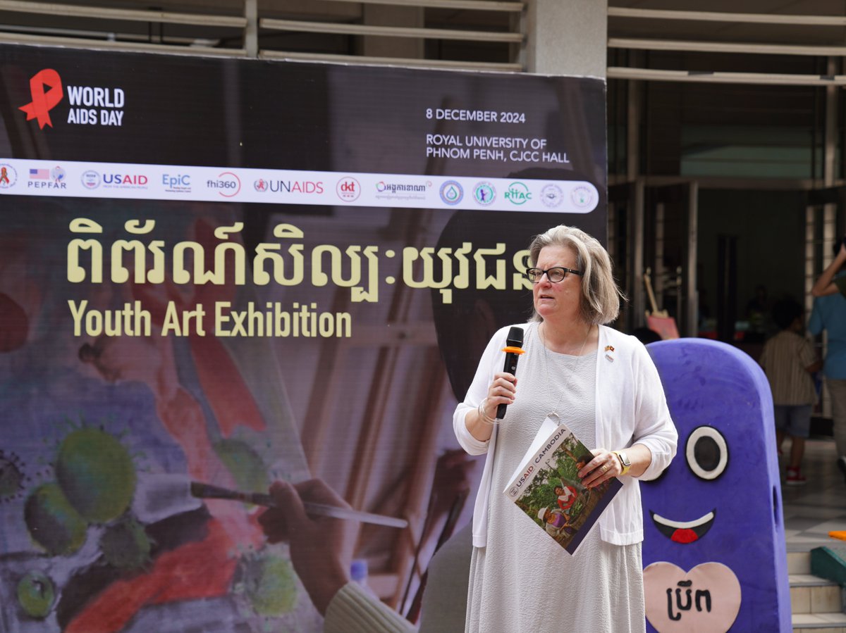 USAIDCambodiaMD's tweet photo. Honored to join the #YouthArtExhibition2024 where young LGBTQI+ individuals &amp; people living with HIV are using art to inspire change during this year’s #WorldAIDSDay. Together, @PEPFAR &amp; Cambodian partners are building a more inclusive and empowered future. 🌈 https://t.co/qSkpQz3dU9
