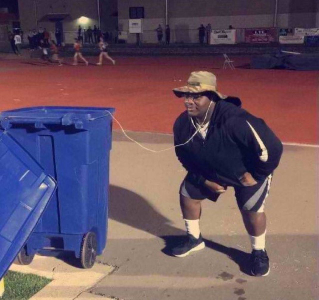 iAmFMaldonado1's tweet image. What's the WORST song your favorite artist has ever made⁉️🤔

#WorstSongEver #FavoriteArtistFlop