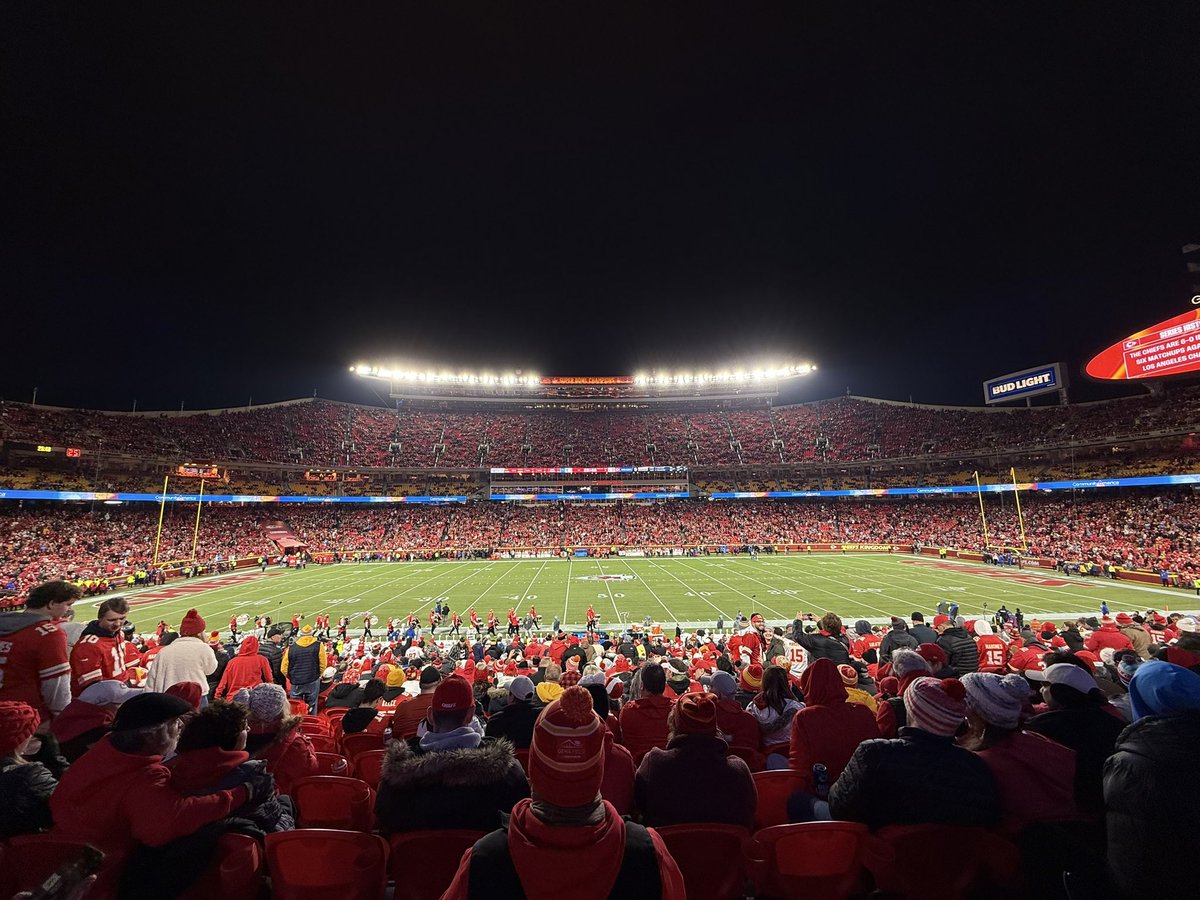 rbkhgrace's tweet photo. go chiefs bitches https://t.co/et0BZhz5mZ