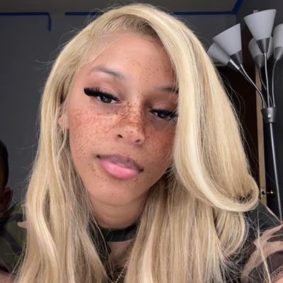 thereallangie's tweet photo. #NewProfilePic https://t.co/kWmWkPcfjC