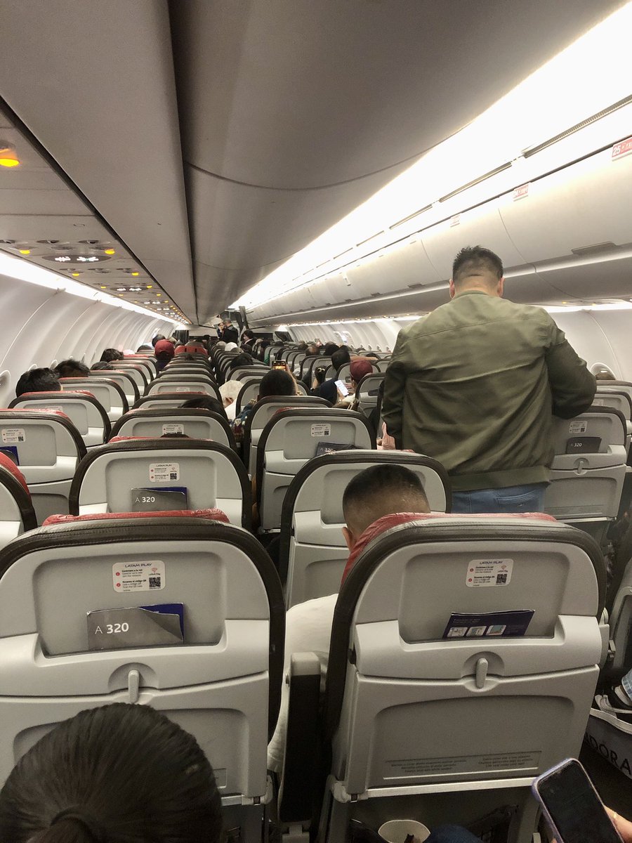 JorgeChozoLeon's tweet photo. Barados desde las 6:15 p. m. Vuelo LA2106 Arequipa / Lima.
Sin respuesta concreta por parte de @LATAMAirlines 

#LatamArequipa https://t.co/u92SWkHm5y