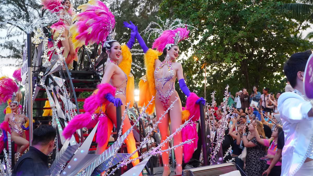 soponprd's tweet photo. เปิดยิ่งใหญ่"การท่องเที่ยวหาดป่าตอง ครั้งที่ 38" Phuket Carnival at Patong 2024 ภายใต้รูปแบบงานความทรงจำเมืองแห่งความสุขและสนุกสนาน "Phuket Memories of a lifetime"                
#GEMINIxBMMF14 #AsLaz #ป่าตอง https://t.co/ChAjOeW1HX