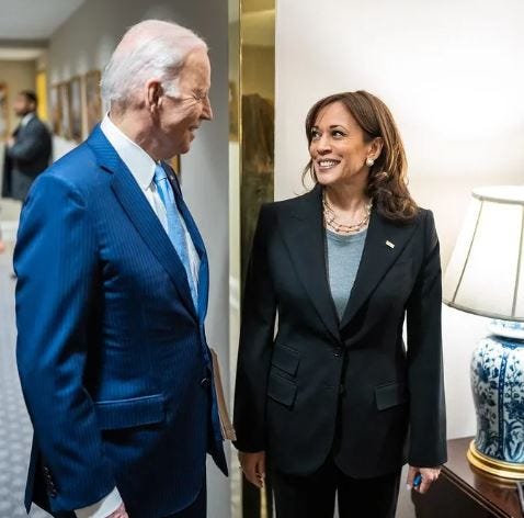 politvidchannel's tweet photo. BREAKING: Biden has been asked to resign the presidency so Kamala Harris can become the first female president and takeaway 47th from Trump https://t.co/Un9k8MbFuJ
