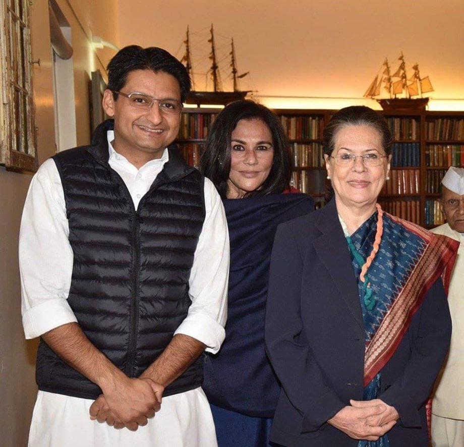 DeependerSHooda's tweet photo. कांग्रेस संसदीय दल की चेयरपर्सन, पूर्व कांग्रेस अध्यक्ष आदरणीय श्रीमती सोनिया गांधी जी को जन्मदिन की ढेरों बधाई एवं शुभकामनाएं।

मैं ईश्वर से आपके उत्तम स्वास्थ्य, प्रसन्न जीवन व दीर्घायु होने की प्रार्थना करता हूँ। https://t.co/VroiRnP36Z