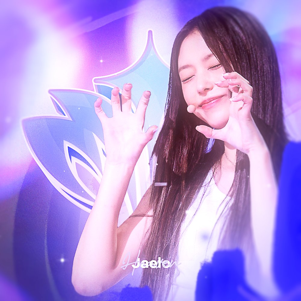 <a href="/araxiax/">araxia</a> thanks for the avi broski