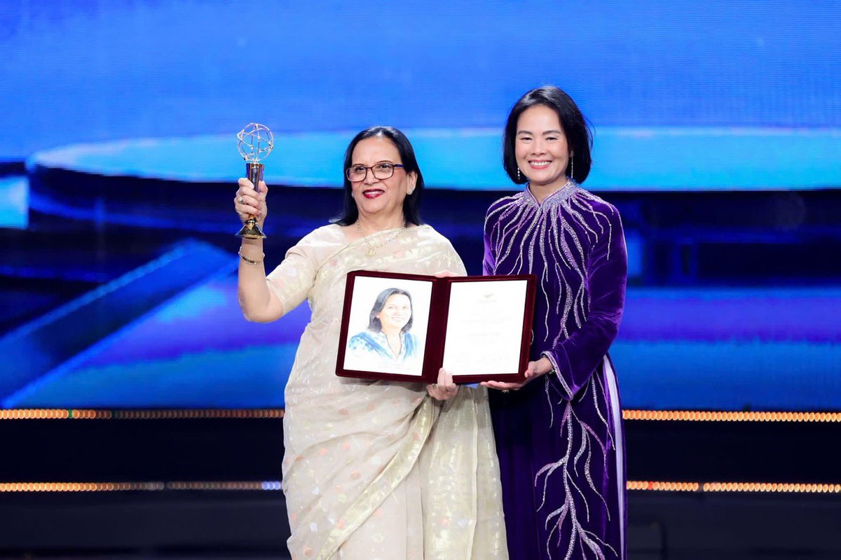 QuyenUCSB's tweet photo. Congratulations to the 2024 #VinFuture Laureates!
Many thanks to the external evaluators, the pre-screening committee, the prize council, and the @vinfutureprize team, and speakers for their time.
#laureate 
#NVIDIA https://t.co/nBSh5hKDzU
