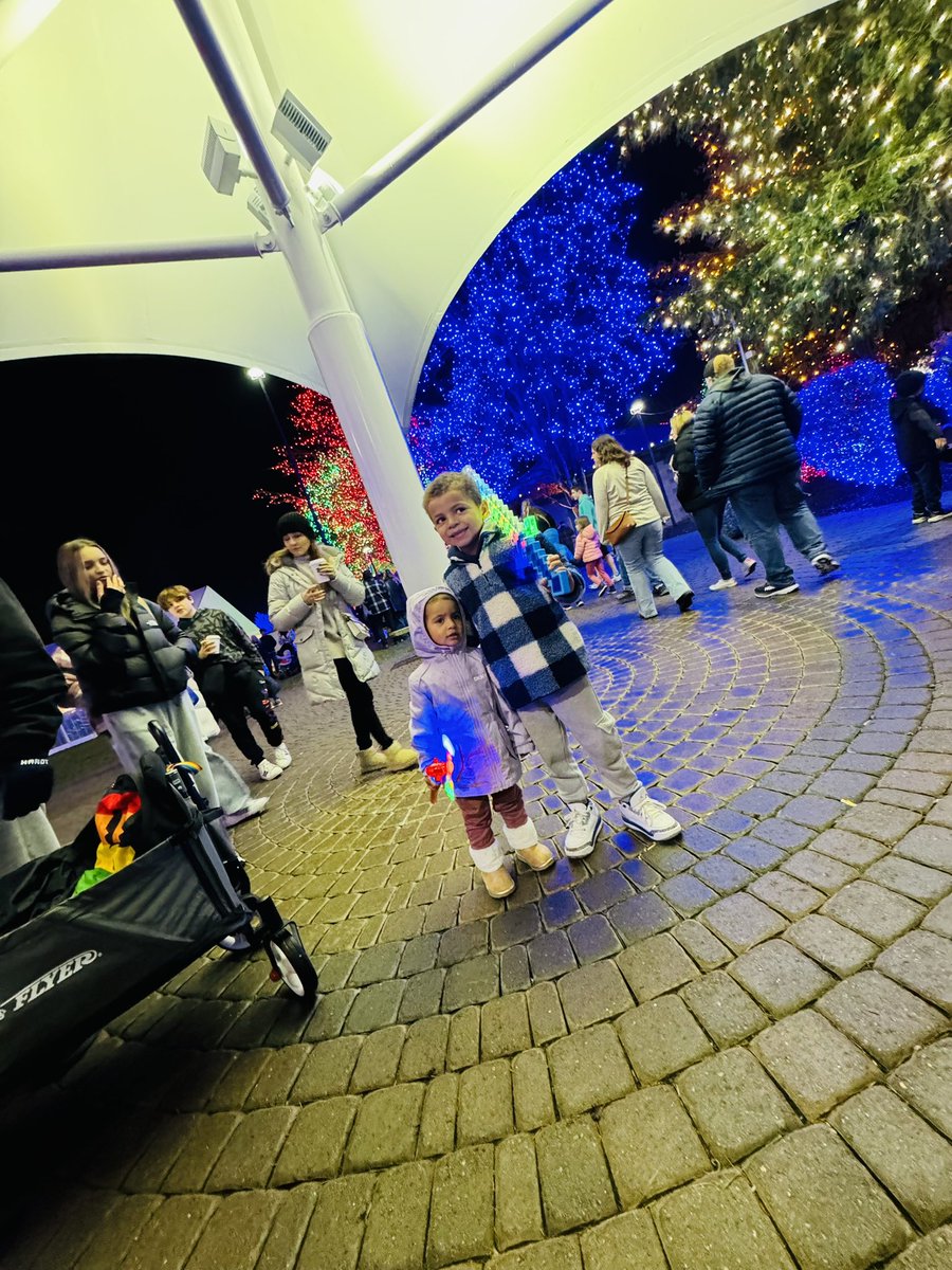 DiontaKevon's tweet photo. ❄️ 🎄 https://t.co/Xuk7WIQRrH
