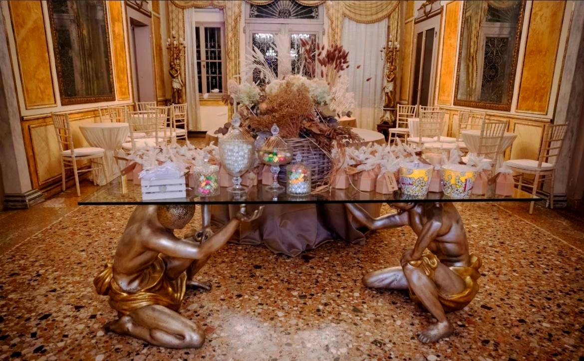 Villa_Selmi's tweet photo. Questa... è... Villa Selmi.
Confettata https://t.co/Iydp6zK8fg