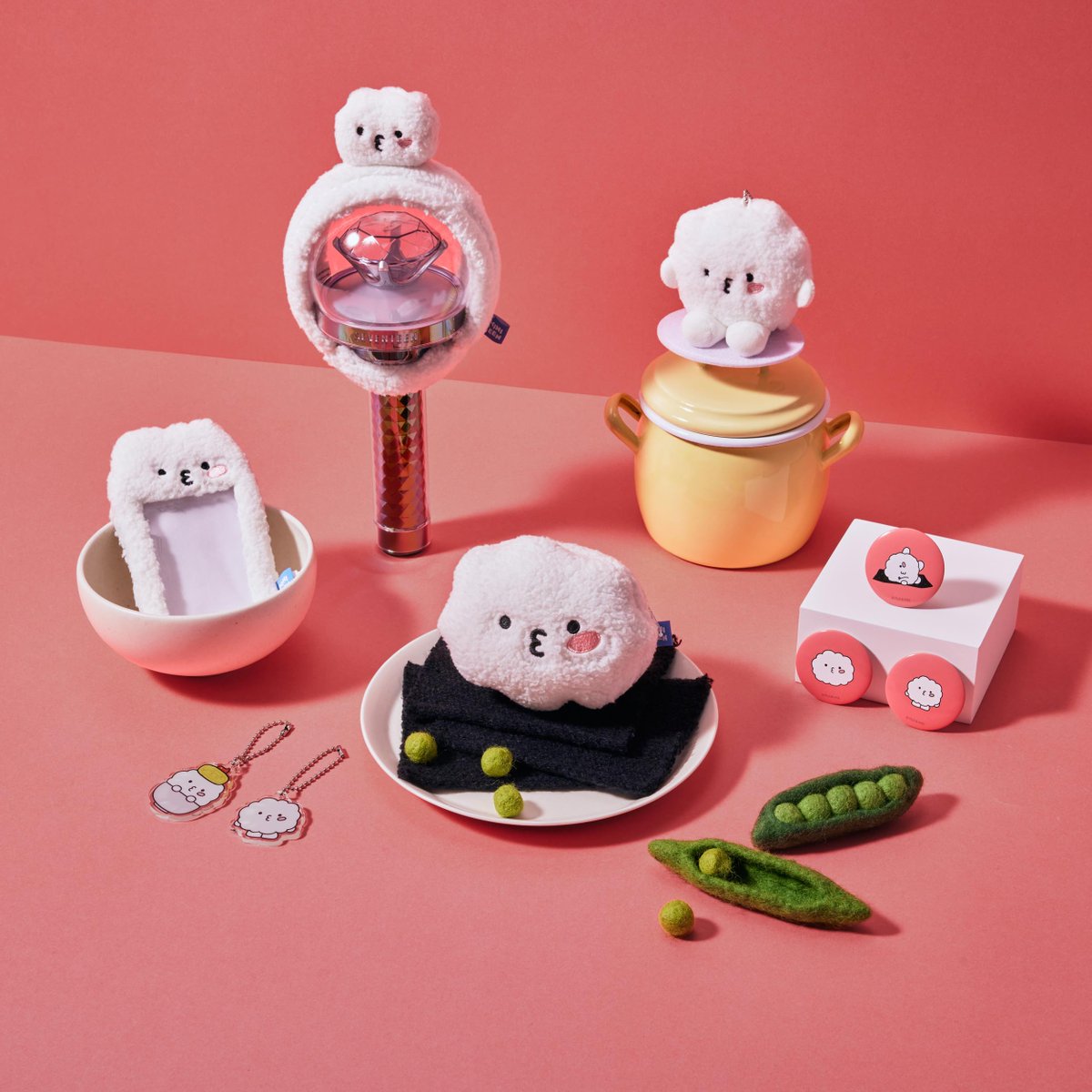 HYBE_MERCH's tweet photo. MINITEEN Official Merch. Concept Photo (2/5)

🧸 상품 공개: 2024. 12. 10. 5PM(KST)
📅 판매 오픈: 2024. 12. 11. 5PM(KST)
📍 @weverseshop

#SEVENTEEN #세븐틴 
#MINITEEN #미니틴 https://t.co/ui3dMJbXTO