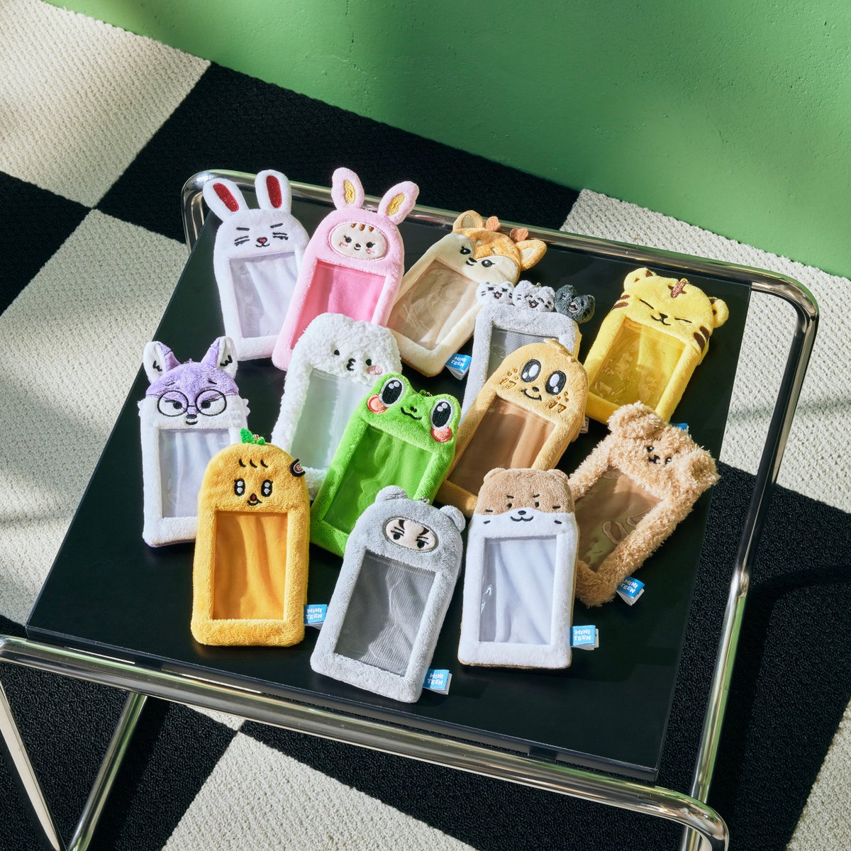 HYBE_MERCH's tweet photo. MINITEEN Official Merch. Concept Photo (5/5)

🧸 상품 공개: 2024. 12. 10. 5PM(KST)
📅 판매 오픈: 2024. 12. 11. 5PM(KST)
📍 @weverseshop

#SEVENTEEN #세븐틴 
#MINITEEN #미니틴 https://t.co/Jt9zrgwPSa