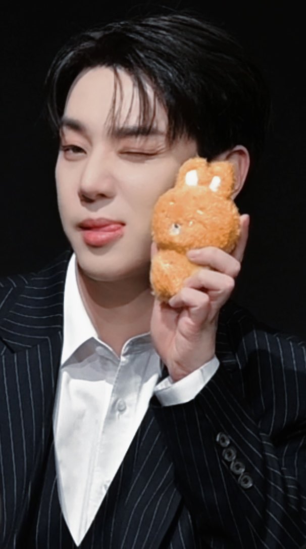 ACEZOO24's tweet photo. 😉
#김병관 #에이스 #BYEONGKWAN https://t.co/8mZEJaqn9K