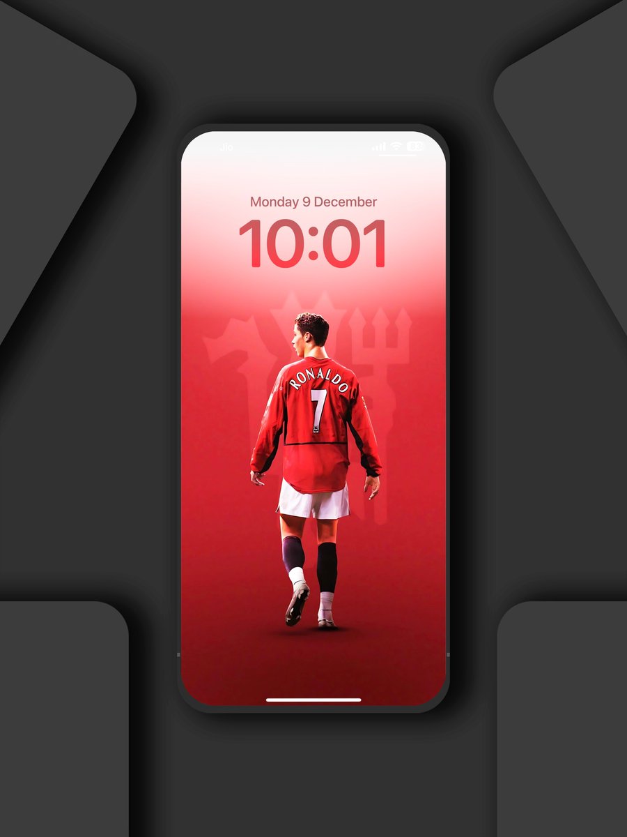 aestheticsguyz's tweet photo. GOAT CR7 Wallpaper🔥 https://t.co/TpAbKoIOPH