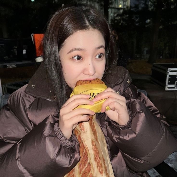 lagi makan aja tetep cantik gini 

@starsunshinie